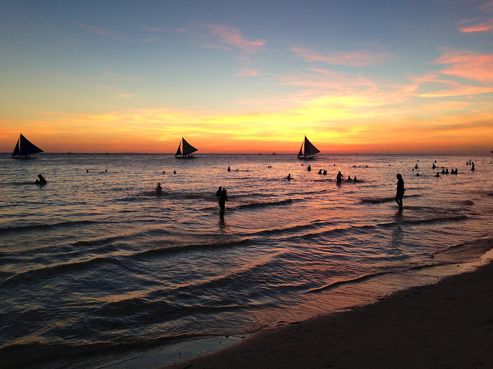Blog Ativa_Boracay_sunset_photoby_JULZTphotography_via_visuahunt